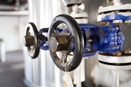 傳(chuán)統産業環境對閥(fá)門企業的局限與(yǔ)阻力